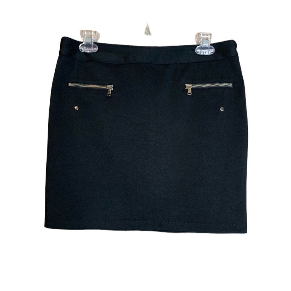 DKNY Jeans black mini skirt. Size 4